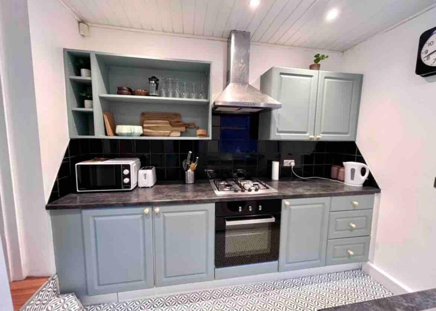 Gorgeous Spacious 2 Bedroom Home 10 Mins To City 盖茨黑德 外观 照片